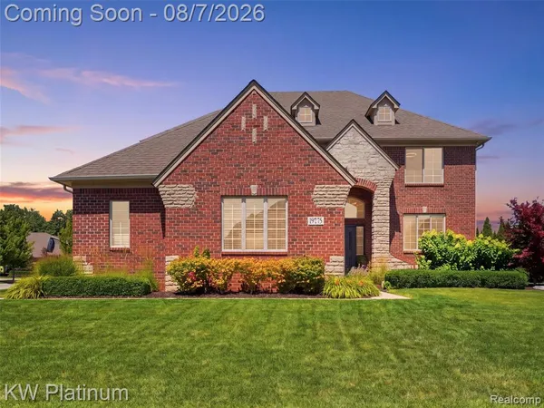 $799,900 | 19275 Elkhound Drive, Macomb, MI 48044