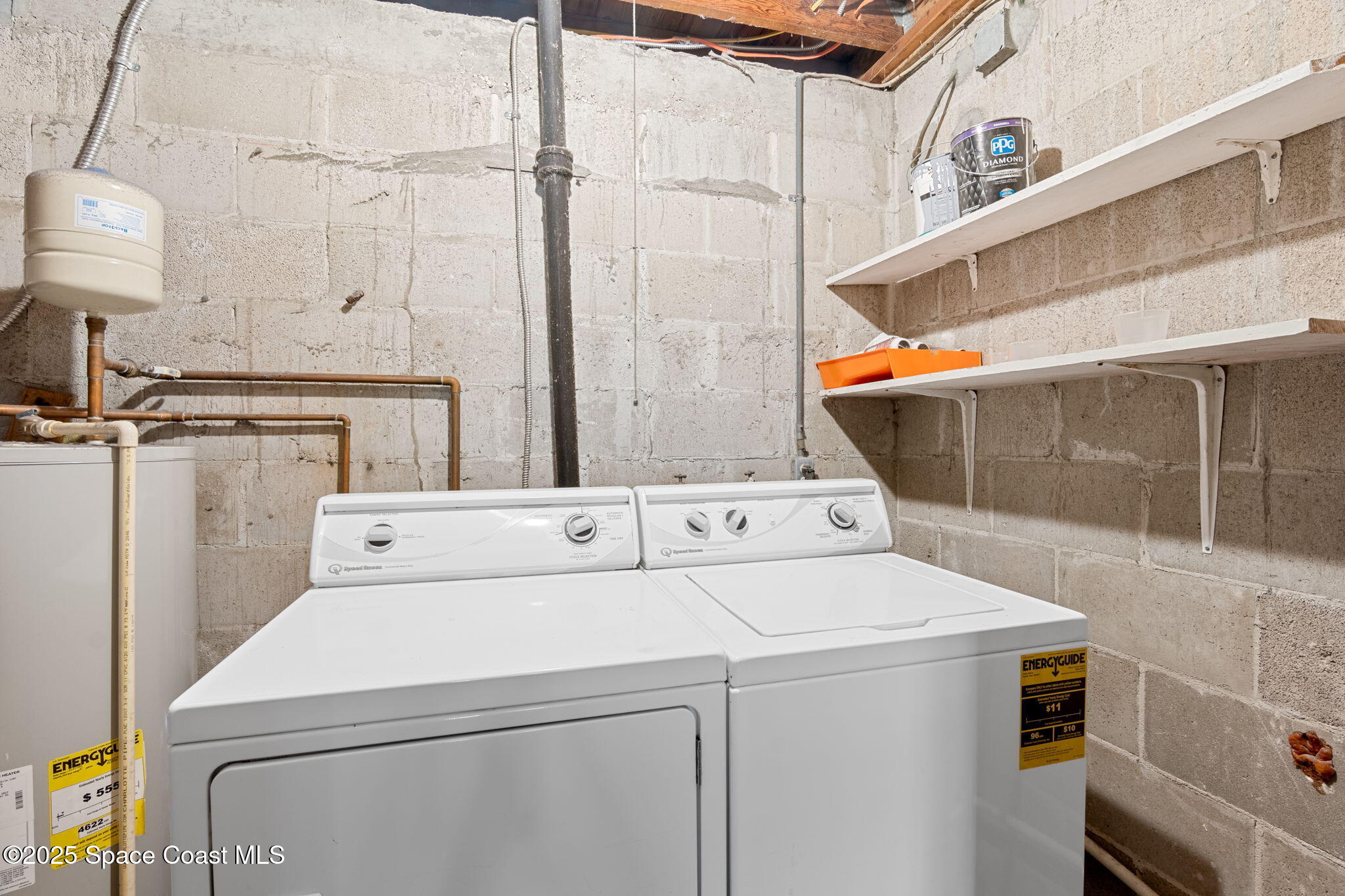 504 Cornell Avenue Melbourne, FL 32901 - Photo 21 of 24 a utility room with dryer and washer
