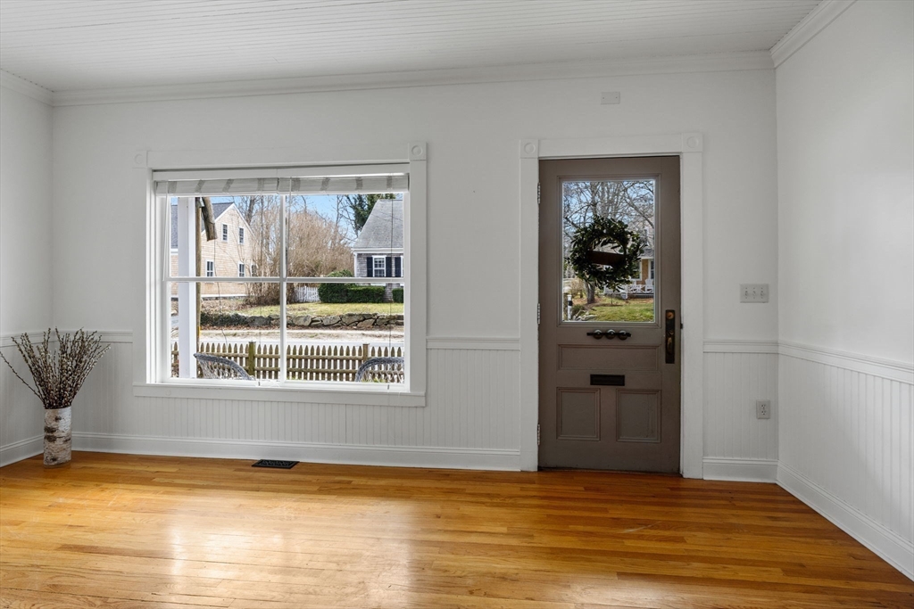 194 Rte 6a Yarmouth, MA 02675 - Photo 8 of 40