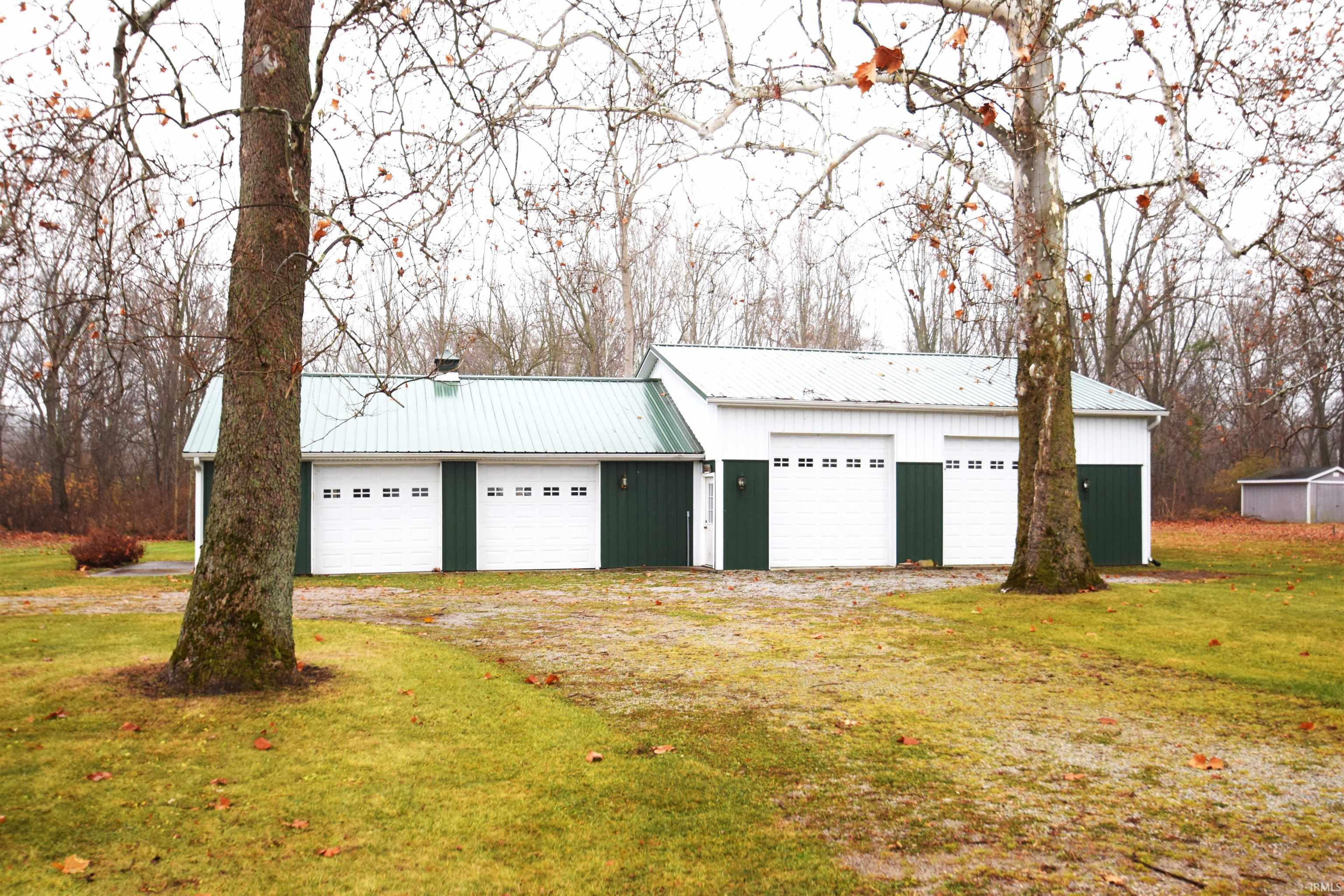 6592 East Waco Drive Syracuse, IN 46567 - Photo 8 of 34