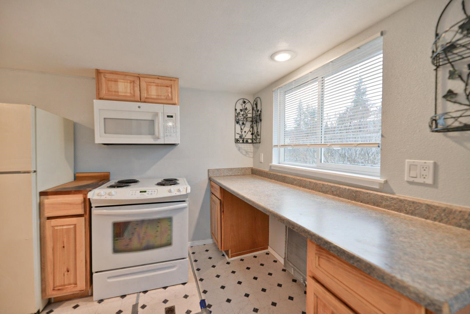 314 South Girard Road Spokane, WA 99212 - Photo 7 of 17 Gallery Image 7