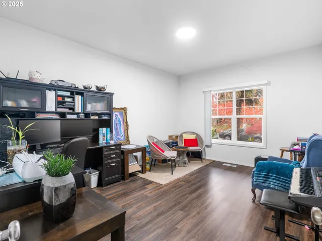 $549,900 | 1241 Dahlia Street, Woodburn, OR 97071