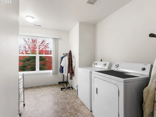 $549,900 | 1241 Dahlia Street, Woodburn, OR 97071