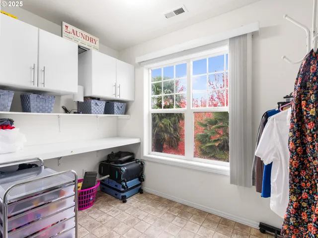 $549,900 | 1241 Dahlia Street, Woodburn, OR 97071