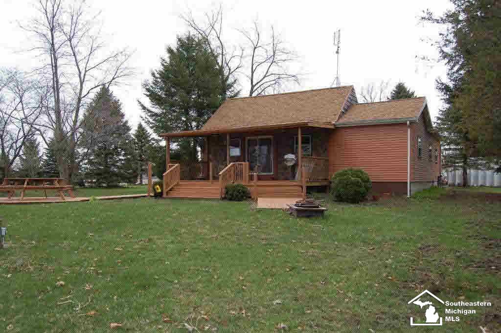 17027 Todd Road Petersburg, MI 49270 - Photo 1 of 23