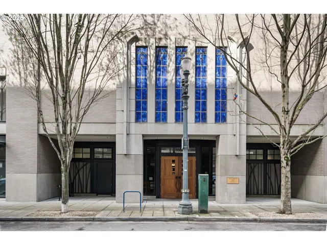 $325,000 | 333 Northwest 9th Avenue, Unit 713, Portland, OR 97209