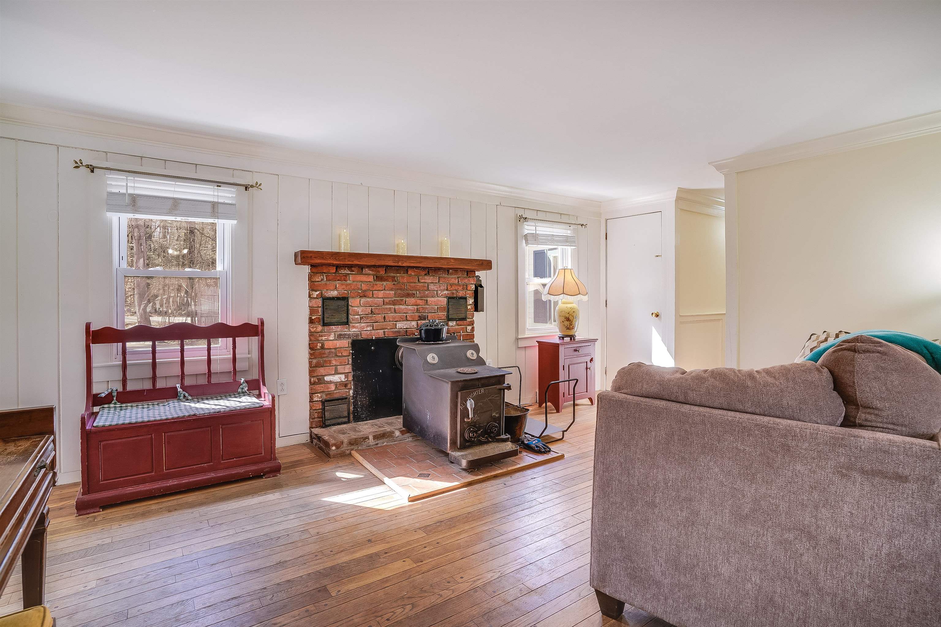 27 Alexander Road Dunbarton, NH 03046 - Photo 14 of 52