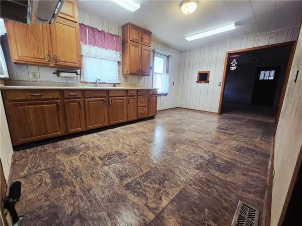 $145,900 | 601 South Water Street, Rock Port, MO 64482