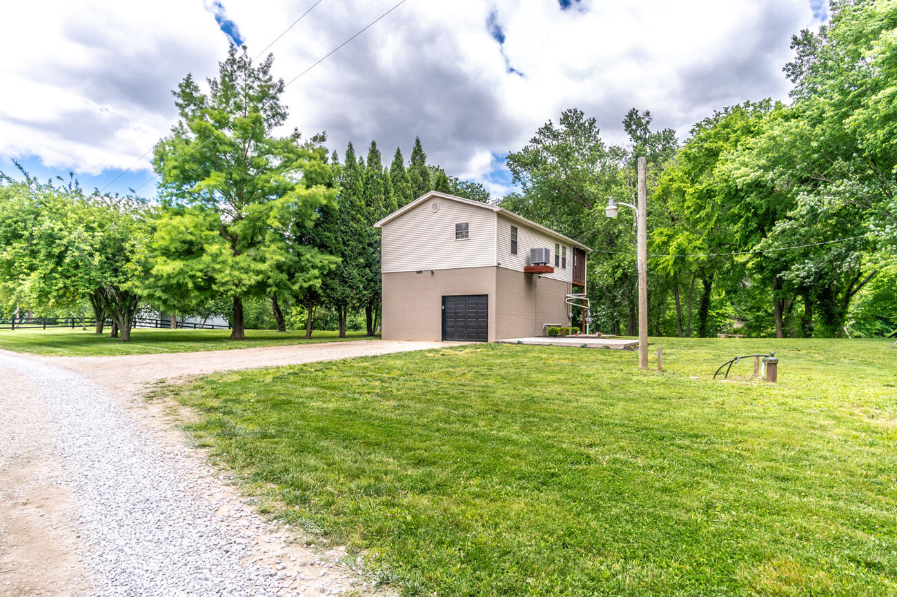 2897 College Hill Road Waco, KY 40385 - Photo 17 of 42 105
