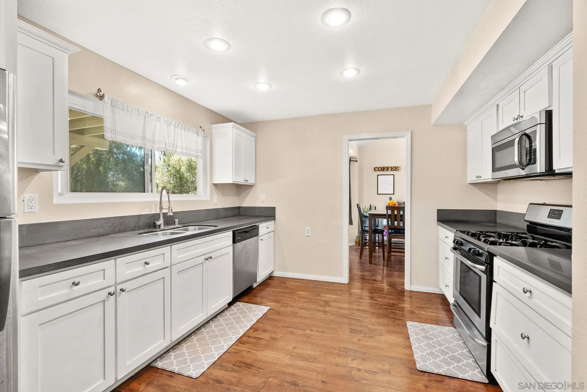 1197 Senwood Way Fallbrook, CA 92028 - Photo 12 of 36 Gallery Image 12
