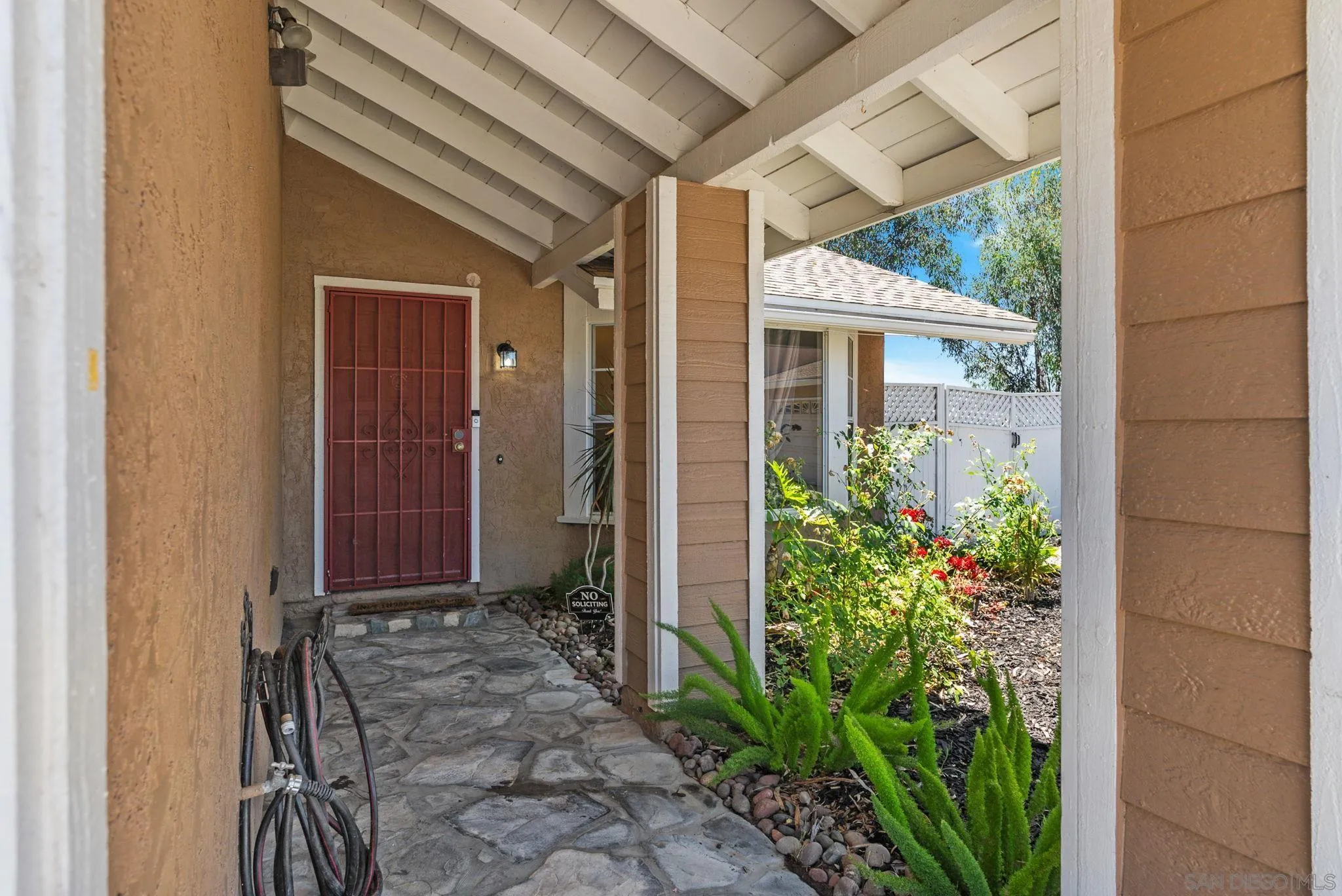 1197 Senwood Way Fallbrook, CA 92028 - Photo 5 of 36 Gallery Image 5