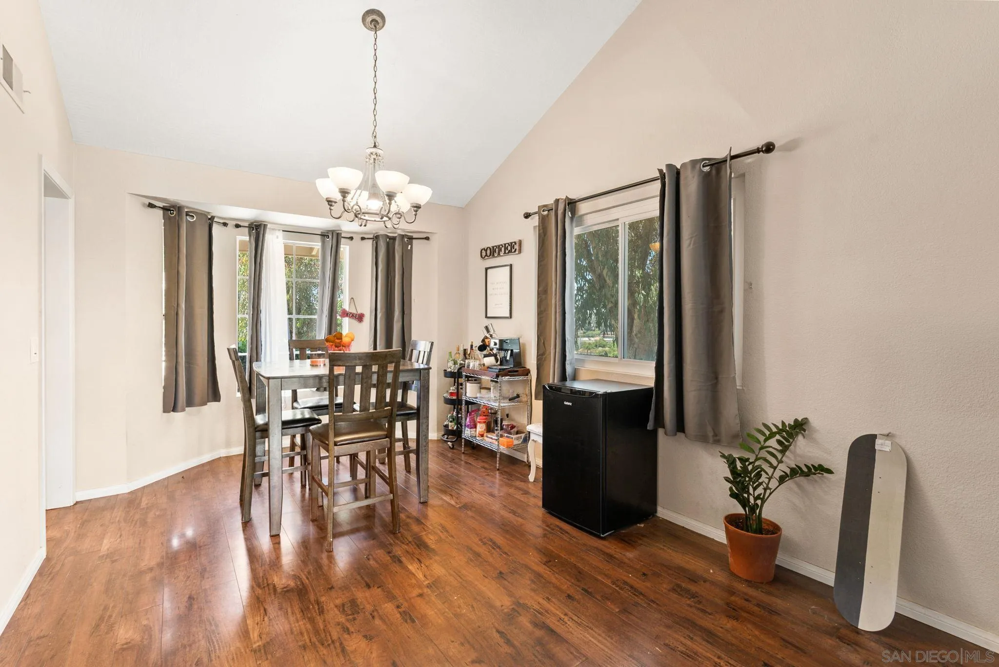 1197 Senwood Way Fallbrook, CA 92028 - Photo 9 of 36 Gallery Image 9
