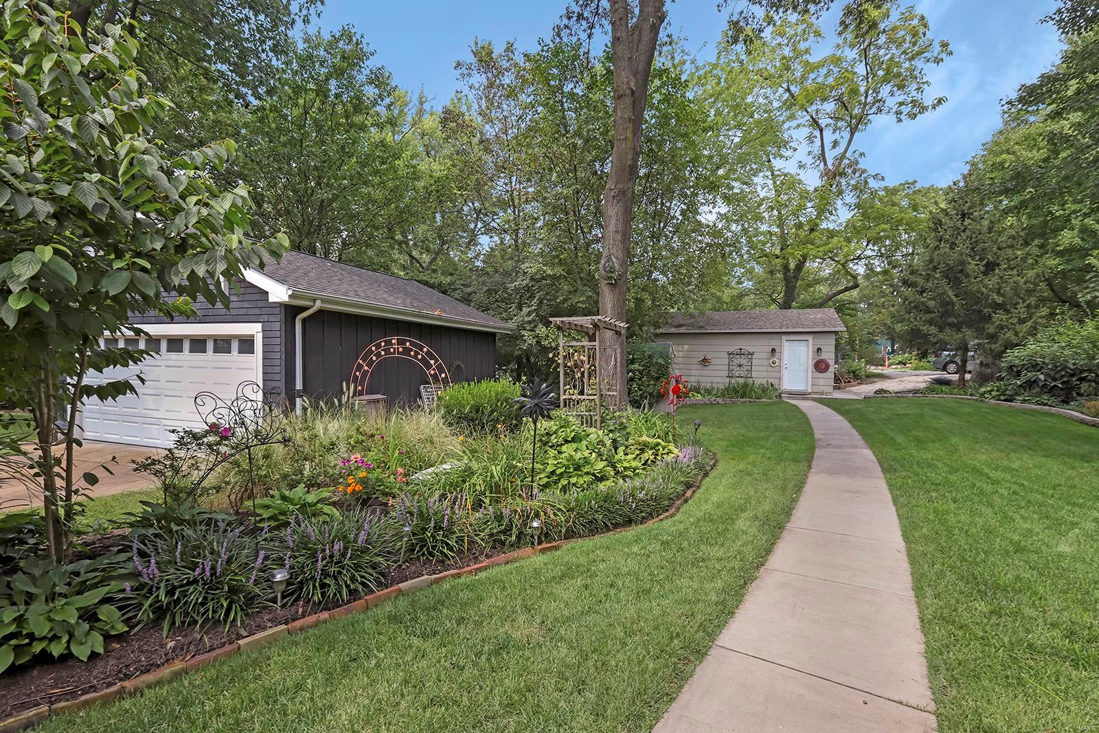 21 East Jackson Road Webster Groves, MO 63119 - Photo 29 of 34