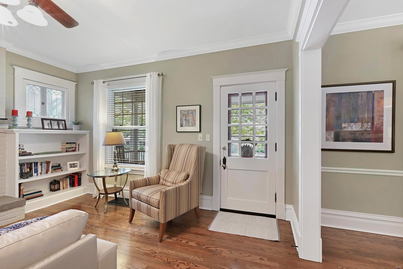 21 East Jackson Road Webster Groves, MO 63119 - Photo 4 of 34