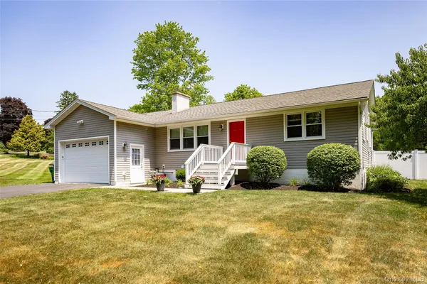 $595,000 | 12 Hiview Road, Wappingers Falls, NY 12590