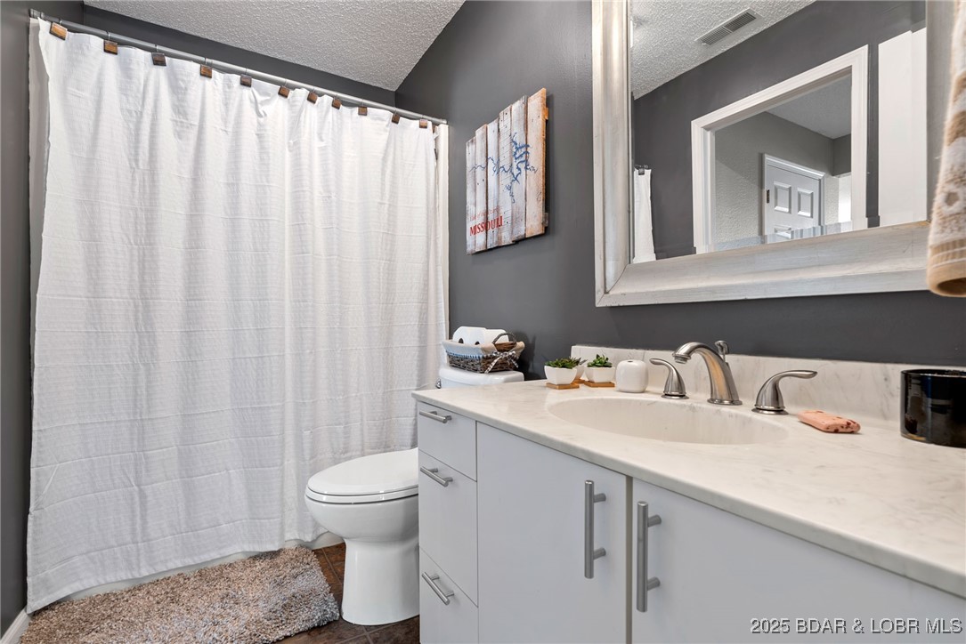 80 Willow Ridge Road, Unit 3A Lake Ozark, MO 65049 - Photo 20 of 37 Guest Bath