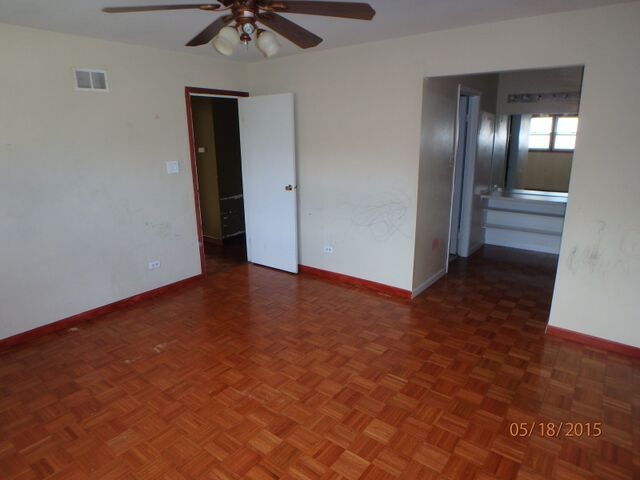 557 Old Meadow Road Matteson, IL 60443 - Photo 7 of 16 a view of an empty room
