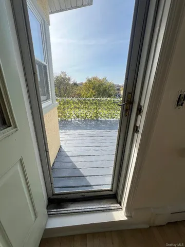 $2,900 | 411 West Park Avenue, Long Beach, NY 11561