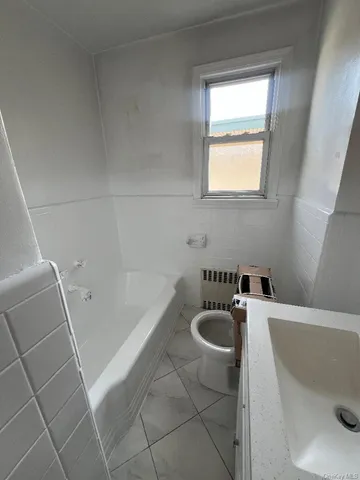 $2,900 | 411 West Park Avenue, Long Beach, NY 11561