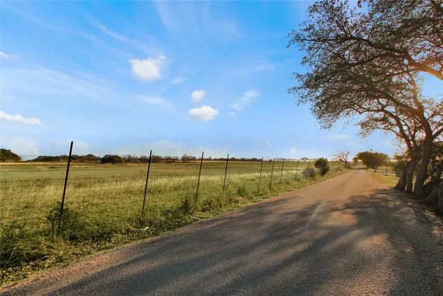$399,000 | 0 10 Acres Road, Comfort, TX 78013