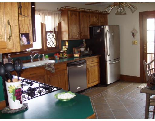 130 Court Road Winthrop, MA 02152 - Photo 3 of 14 Gallery Image 3