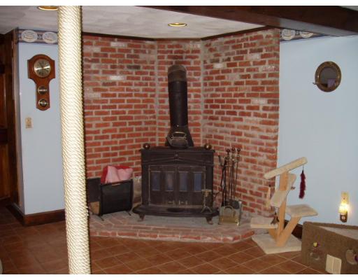 130 Court Road Winthrop, MA 02152 - Photo 9 of 14 Gallery Image 9