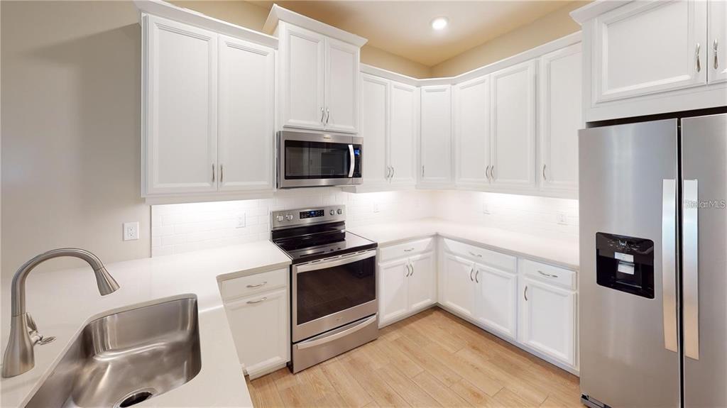 209 Ibiza Loop Venice, FL 34292 - Photo 4 of 26