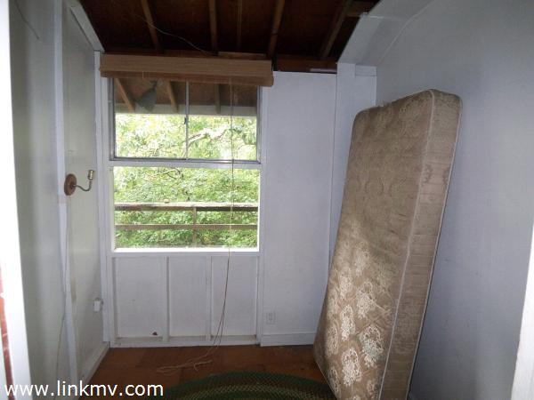 23 Lighthouse Road Aquinnah, MA 02535 - Photo 10 of 14 http://d1qzqeyxiitrap.cloudfront.net/photos/20212/600/c3158ac7.jpg