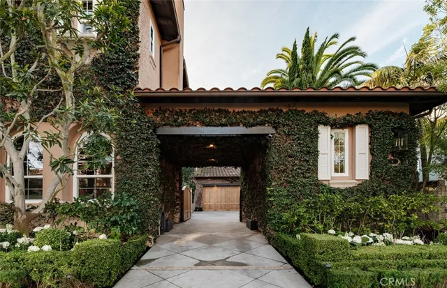 $7,395,000 | 9 Boardwalk, Newport Beach, CA 92660