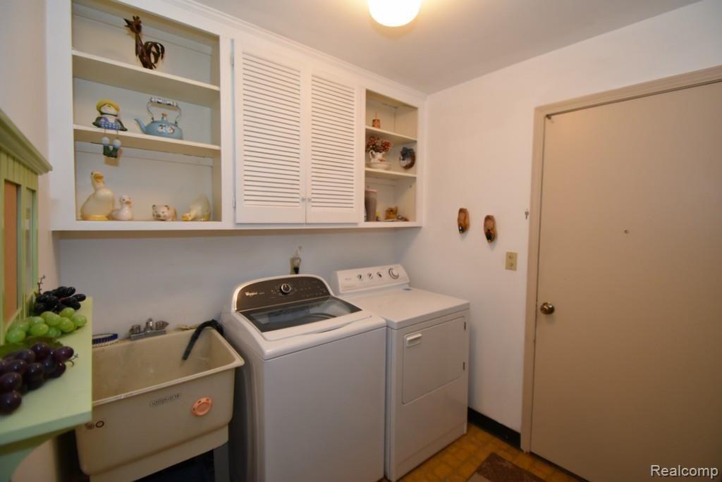 2284 West Avon Road Rochester Hills, MI 48309 - Photo 34 of 53