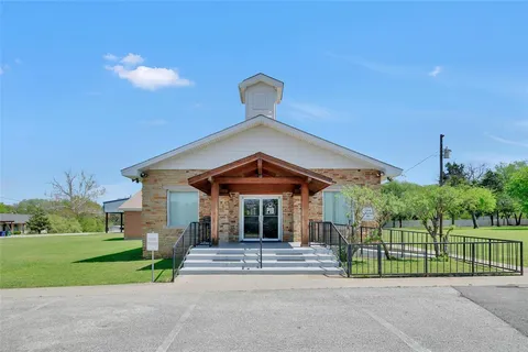 $750,000 | 1214 North Business 287, Decatur, TX 76234