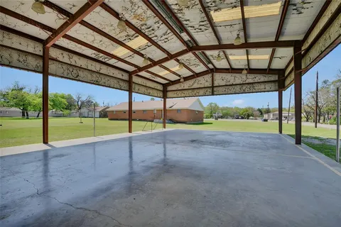 $750,000 | 1212-1214 North Business 287, Decatur, TX 76234