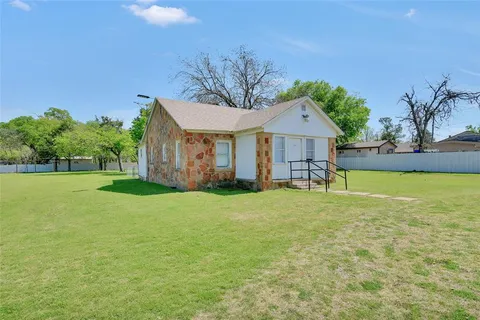 $750,000 | 1214 North Business 287, Decatur, TX 76234