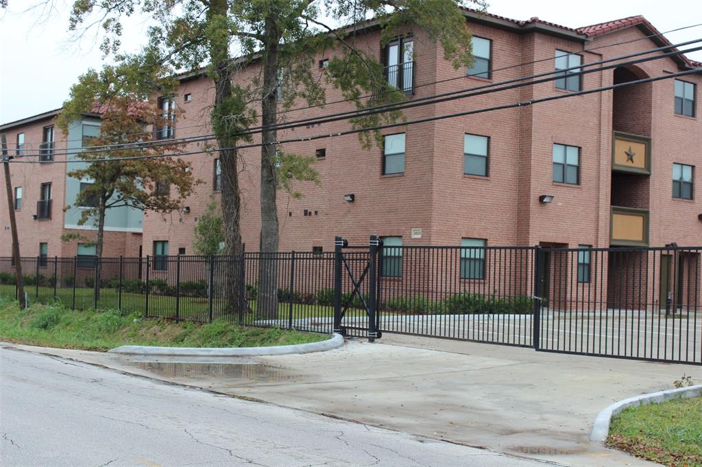 10102 Neuens Rd Unit B  