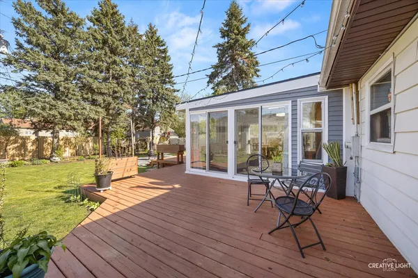 $299,900 | 124 South Rosedale Avenue, Aurora, IL 60506