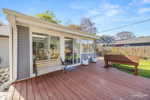 $299,900 | 124 South Rosedale Avenue, Aurora, IL 60506
