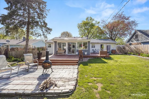 $299,900 | 124 South Rosedale Avenue, Aurora, IL 60506