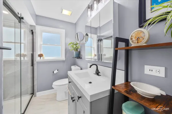 $299,900 | 124 South Rosedale Avenue, Aurora, IL 60506