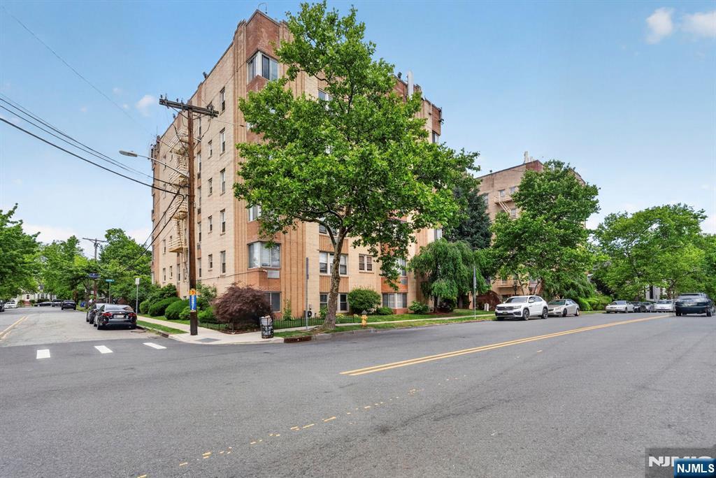 19 Lyons, Unit 204 Newark, NJ 07112 - Photo 20 of 21