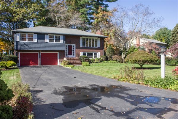 8 Belknap Road Medfield, MA 02052 - Photo 2 of 23 Gallery Image 2