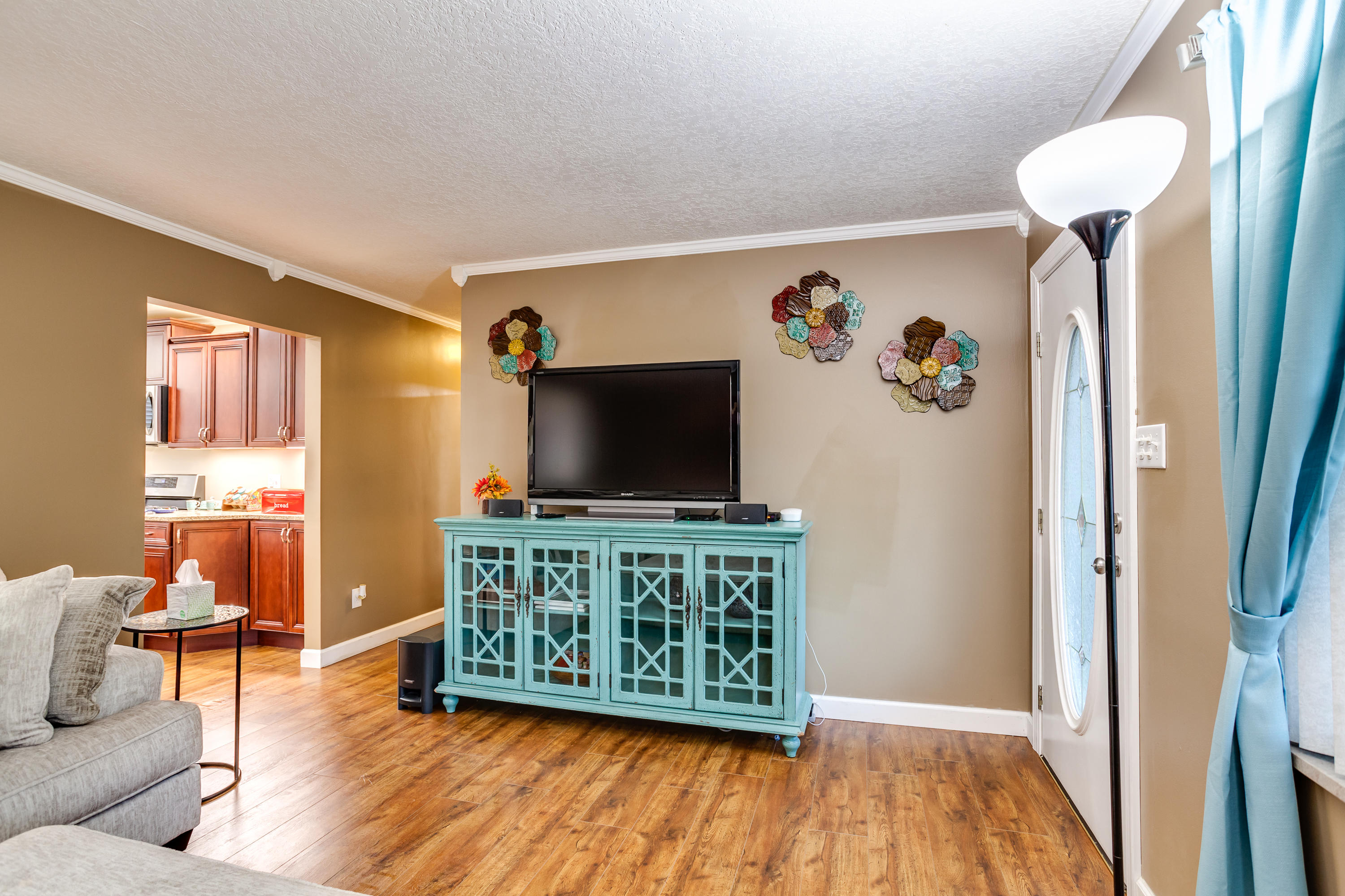 7109 Rollins Road Knoxville, TN 37918 - Photo 6 of 34 006201109-4-7109RollinsRdKnoxvilleTN-SMA