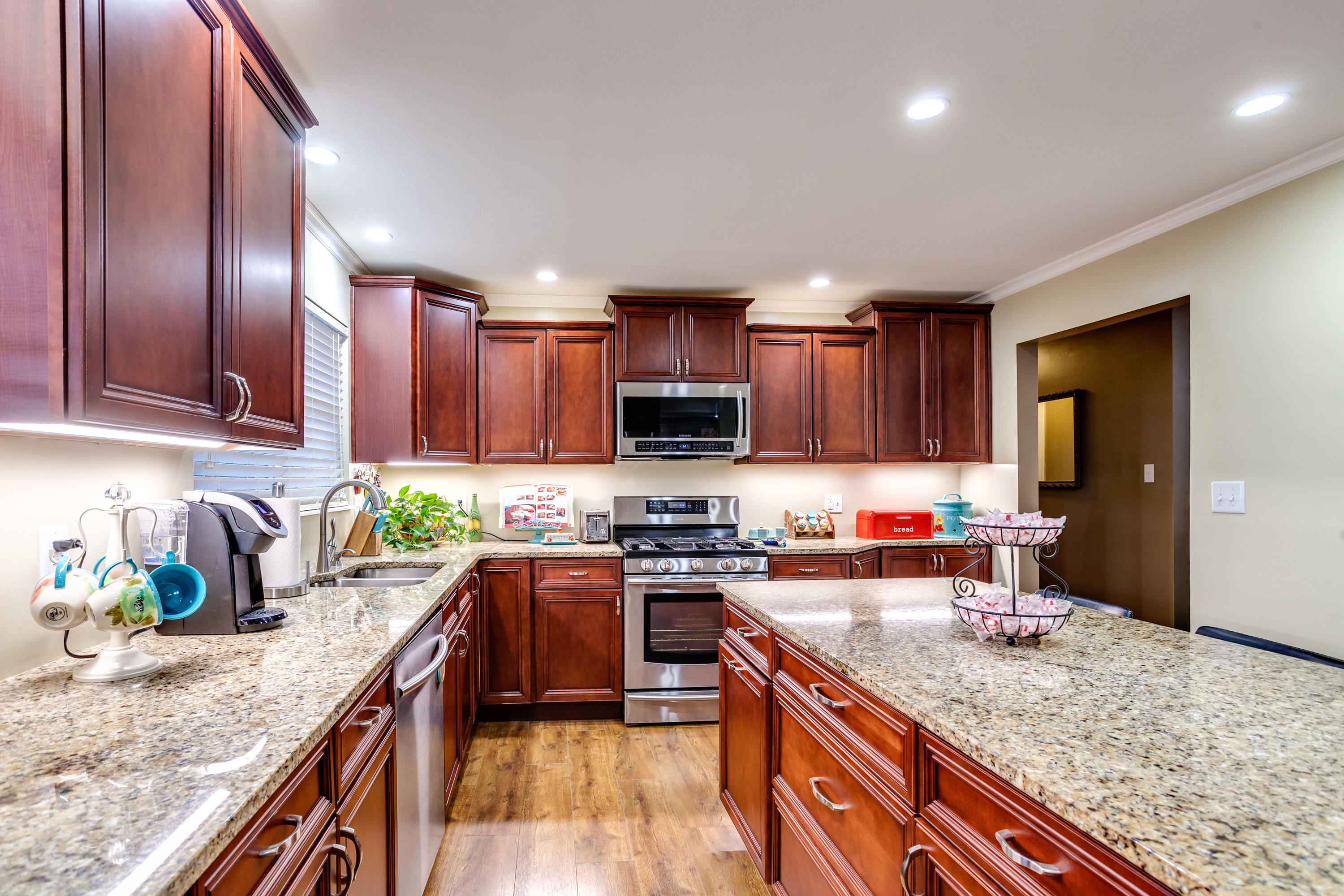 7109 Rollins Road Knoxville, TN 37918 - Photo 9 of 34 009201109-4-7109RollinsRdKnoxvilleTN-SMA