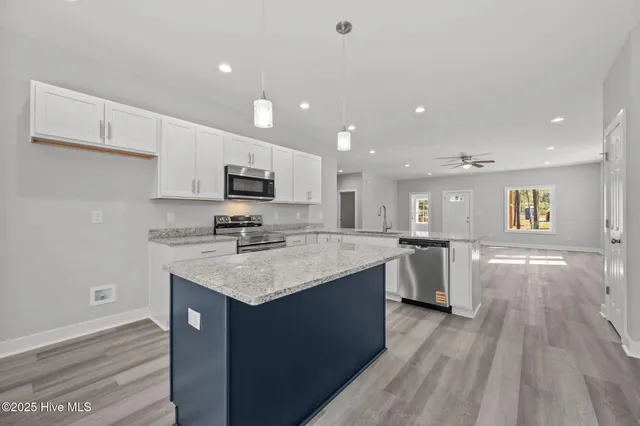 $389,900 | 802 Little Cardinal Court, Jacksonville, NC 28540