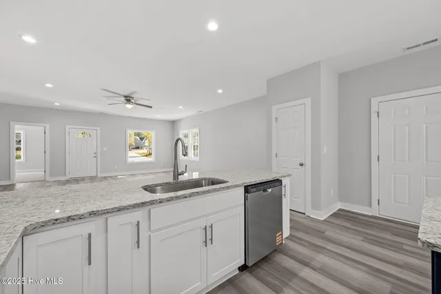 $389,900 | 802 Little Cardinal Court, Jacksonville, NC 28540