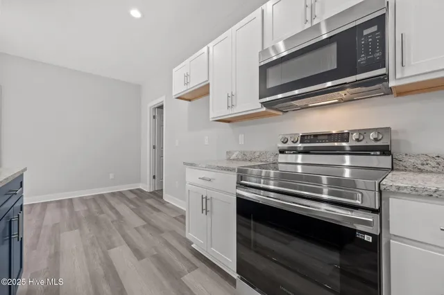 $389,900 | 802 Little Cardinal Court, Jacksonville, NC 28540