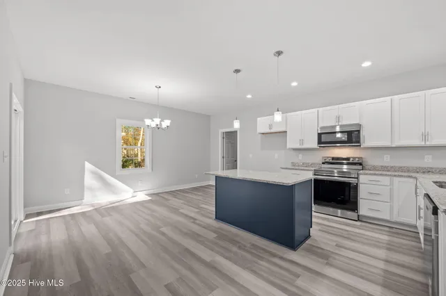 $389,900 | 802 Little Cardinal Court, Jacksonville, NC 28540