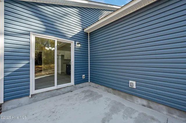 $389,900 | 802 Little Cardinal Court, Jacksonville, NC 28540