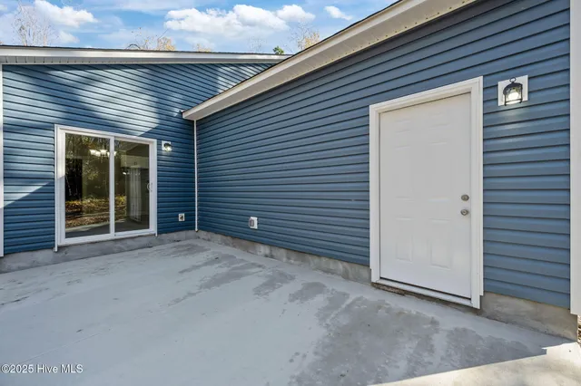 $389,900 | 802 Little Cardinal Court, Jacksonville, NC 28540