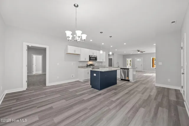 $389,900 | 802 Little Cardinal Court, Jacksonville, NC 28540