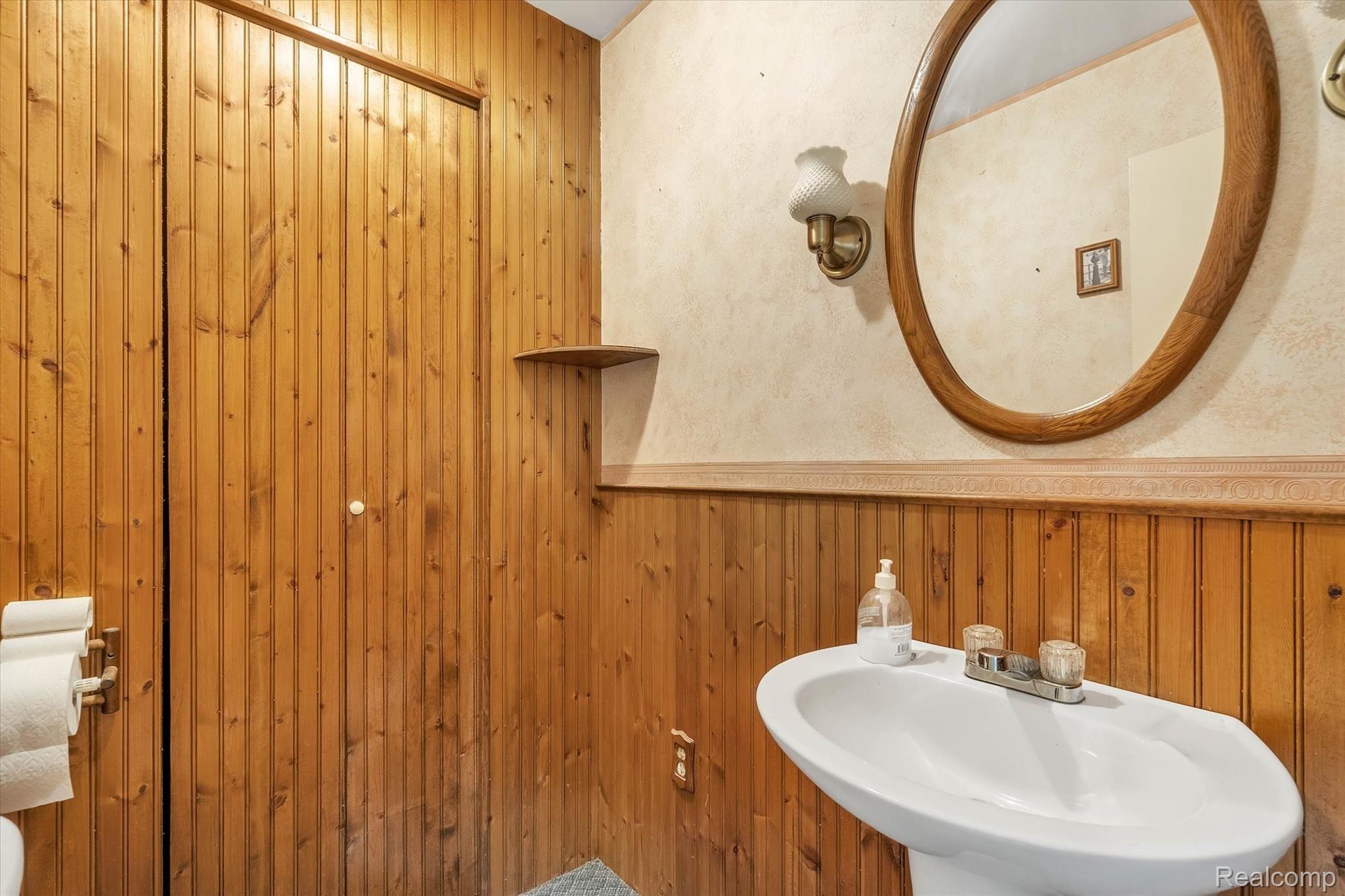 4661 Crooked Lake Road Howell, MI 48843 - Photo 14 of 47 Powder Room For Guests